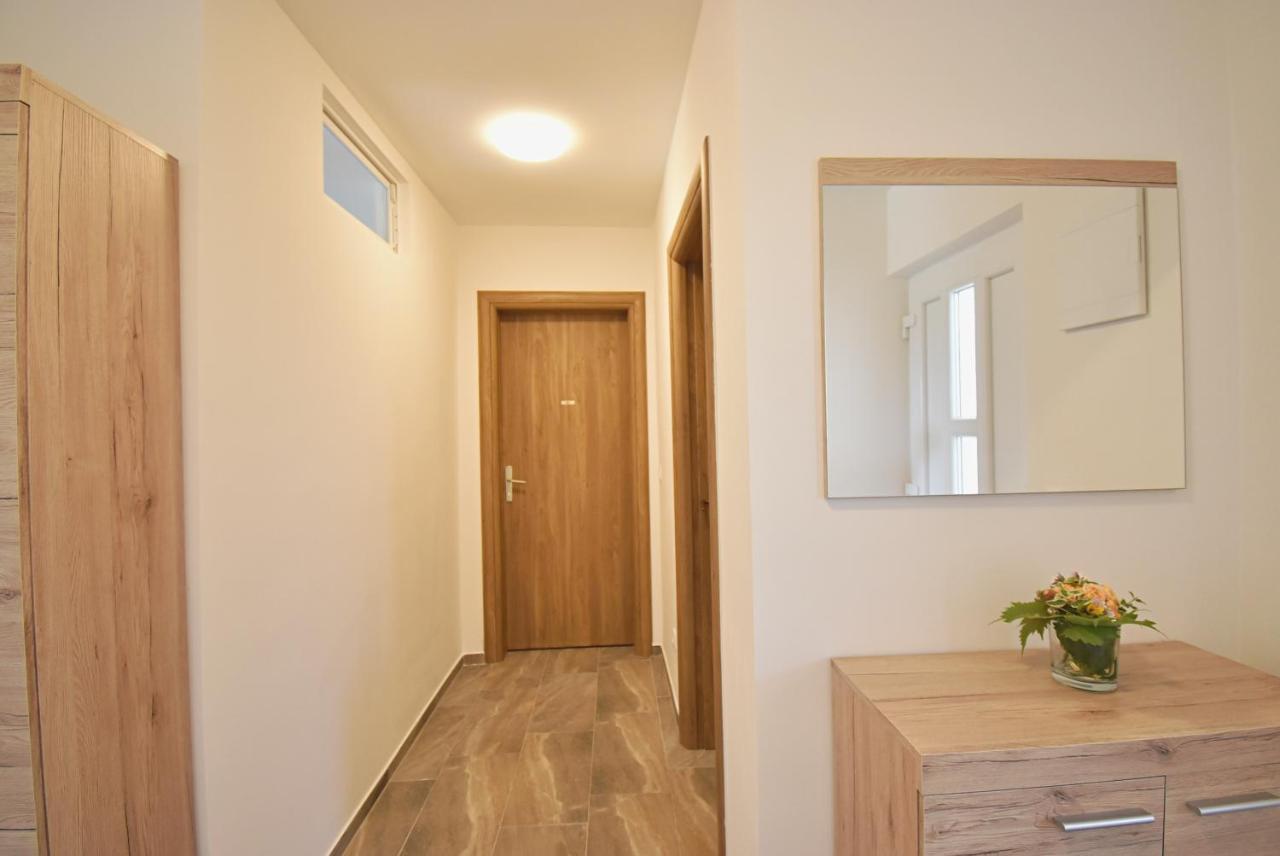 ויר Apartmani Solis מראה חיצוני תמונה