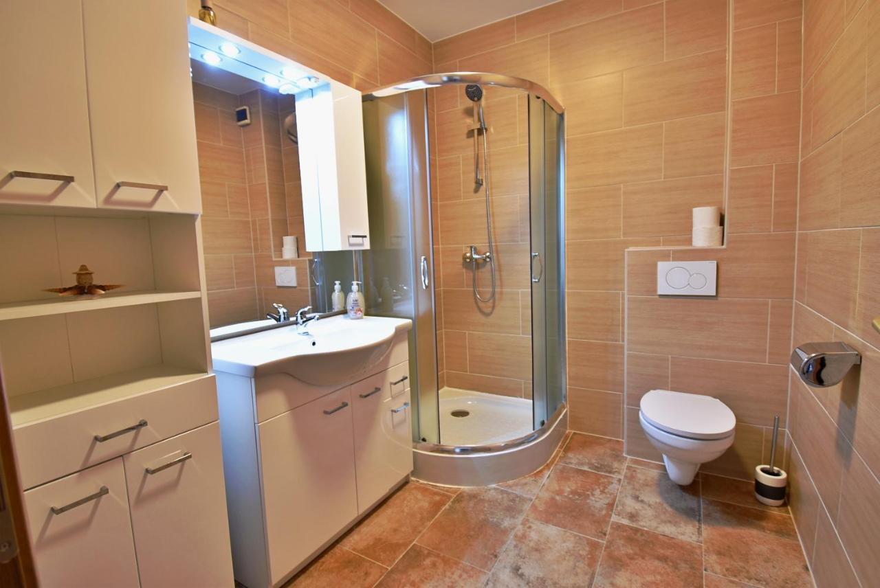 ויר Apartmani Solis מראה חיצוני תמונה